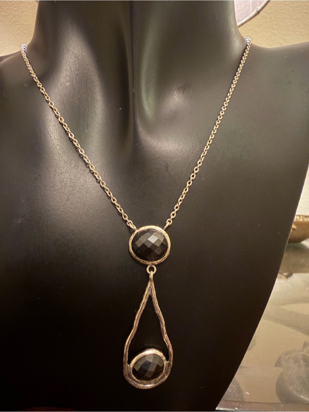 Elegant vintage G& H Grace & heart sterling silver with faceted black onyx